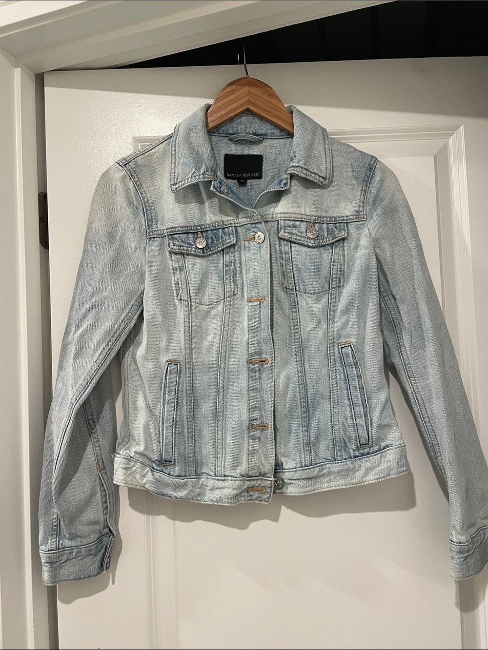 Banana Republic Light Wash Denim Jacket xs